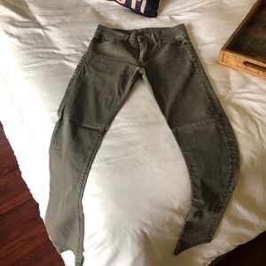 Men’s Levi 511 Jeans in size 33x34